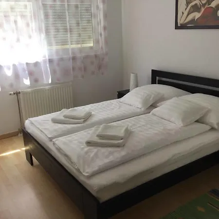 Adam's Apartment&free Parking Boedapest