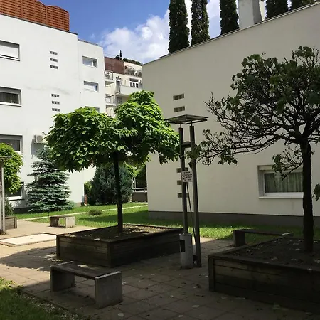 Adam's Apartment&free Parking